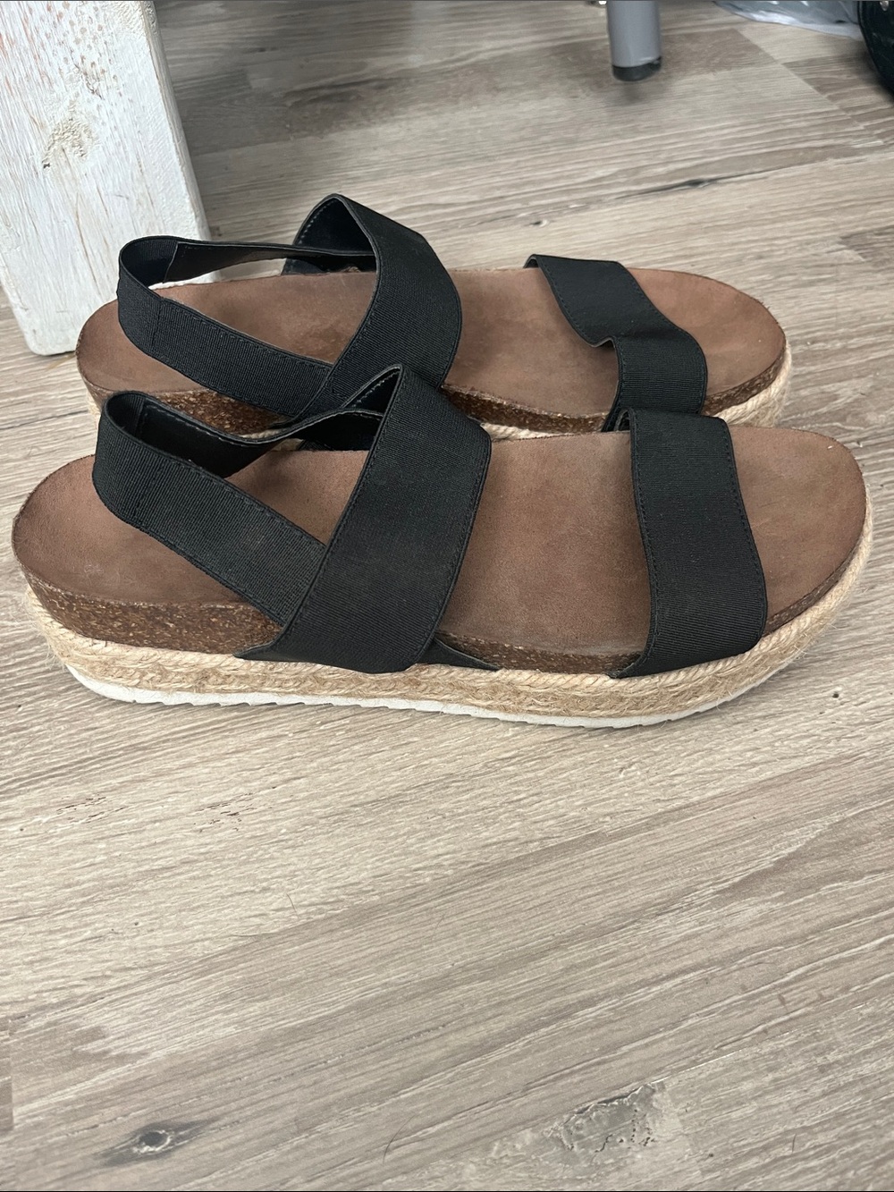 Platform sandals/7.5